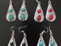 Pendientes de zamak con resina