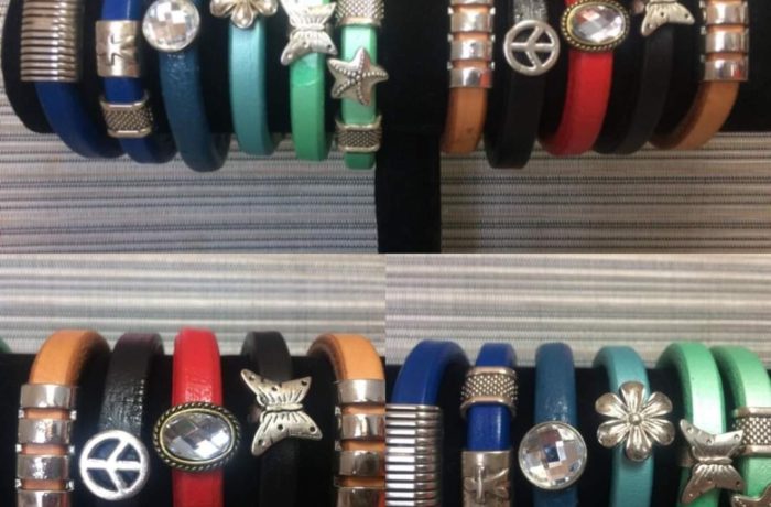 Pulseras de cuero regaliz