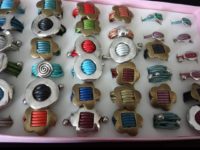 Anillo de cuero con entrepieza de zamak