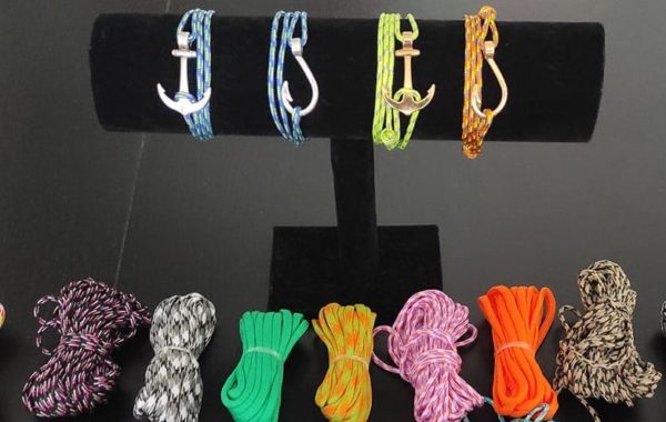 Pulsera de ancla y anzuelo