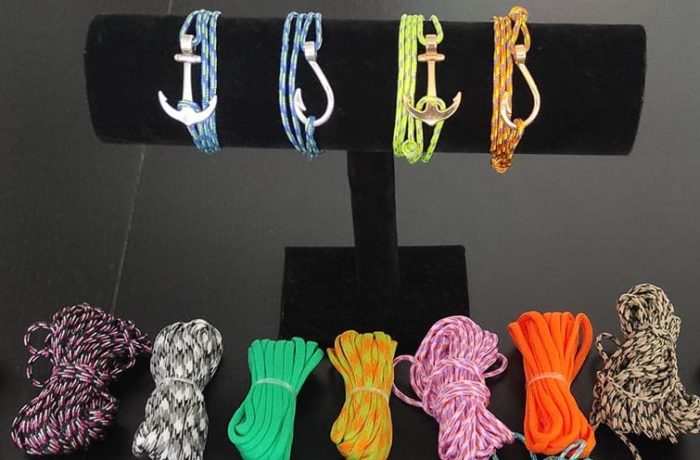 Pulsera de ancla y anzuelo